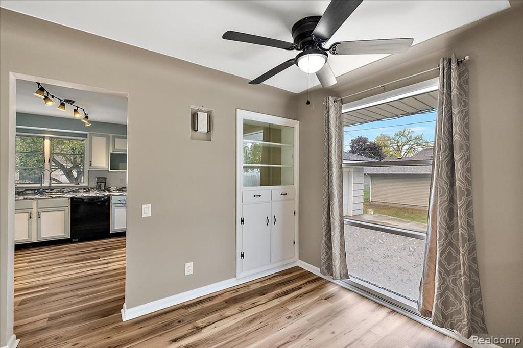 841 Nash Avenue, Waterford, MI 48328 — Photo 14