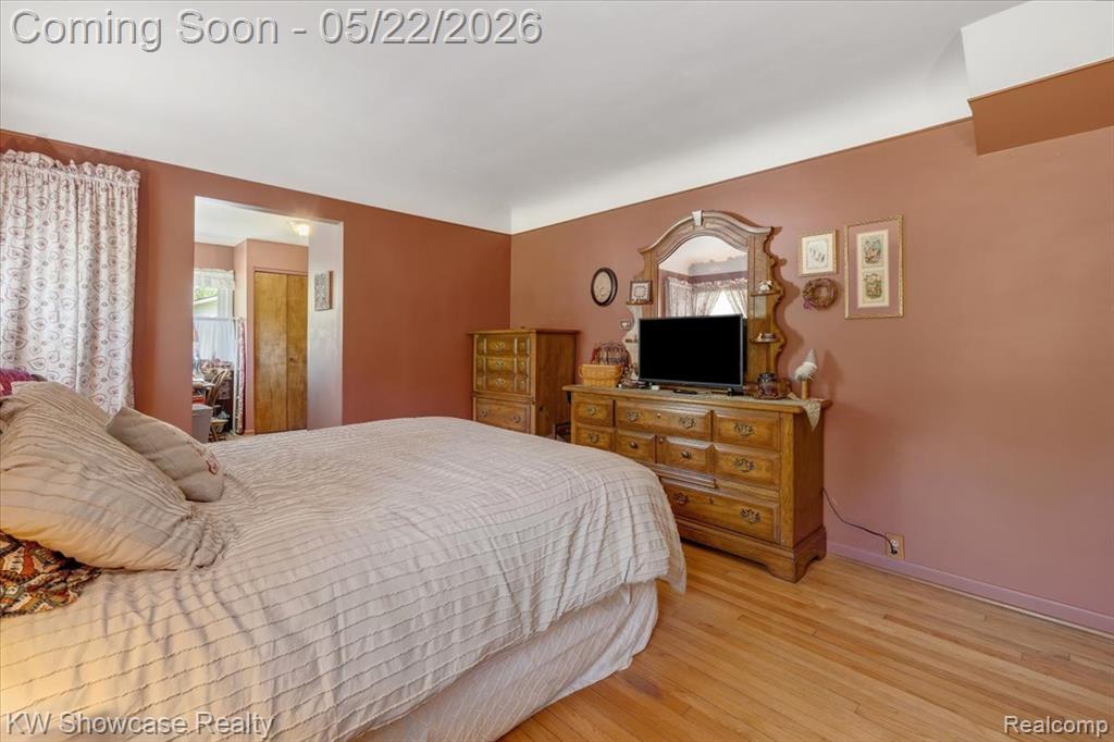 21105 Hugo Street, Farmington, MI 48336 — Photo 10