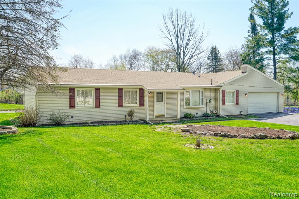 11891 Post Lane, South Lyon, MI 48178 — front exterior