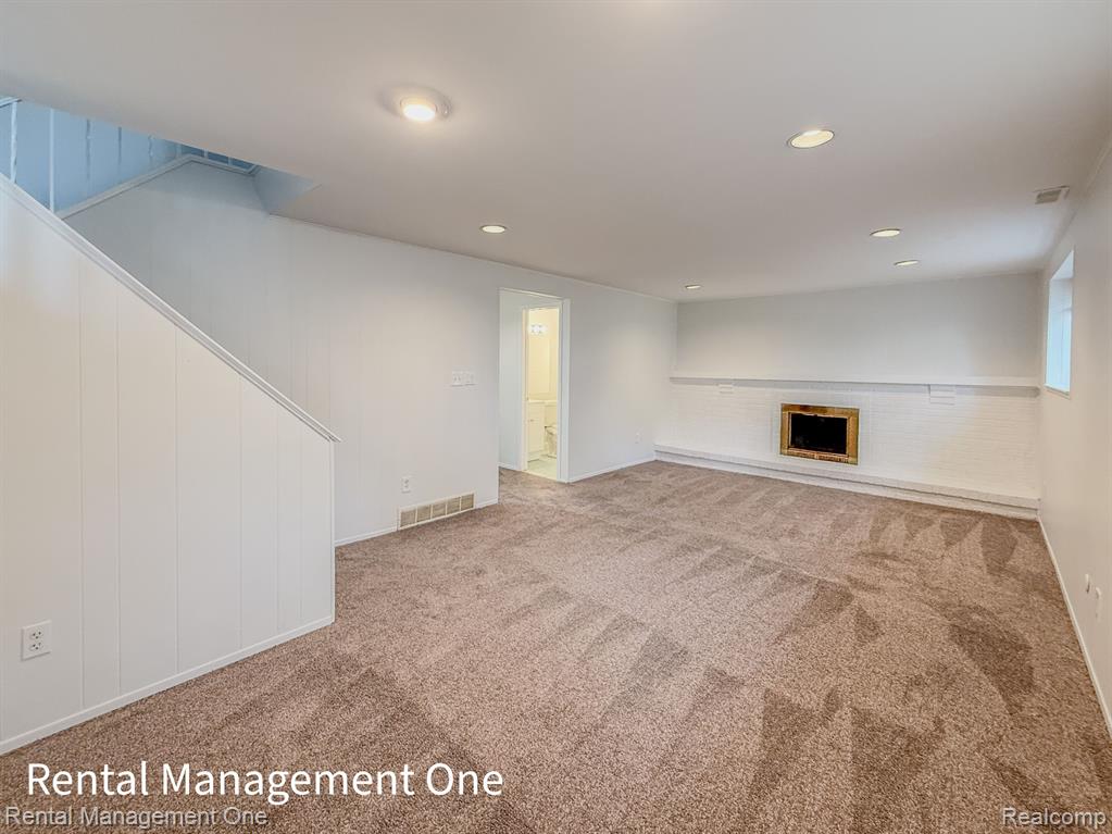 5604 HAYMEADOW Drive, West Bloomfield, MI — Photo 10