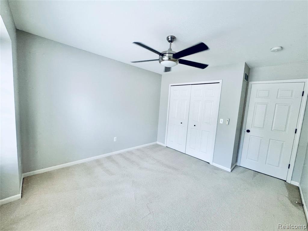 49401 N Glacier, Northville, MI 48168 — Photo 16