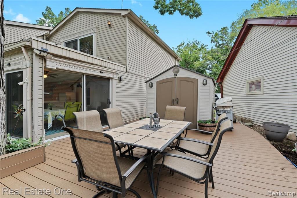 265 Oak Island Drive, Wolverine Lake, MI 48390 — Photo 35