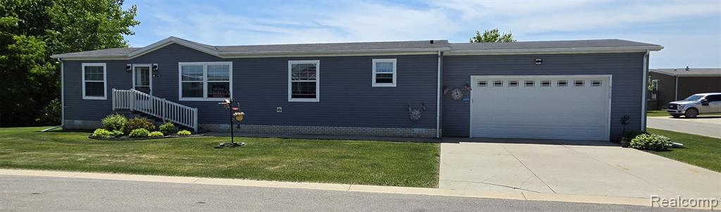 9758 Home Court, Fenton, MI 48430 — Photo 16
