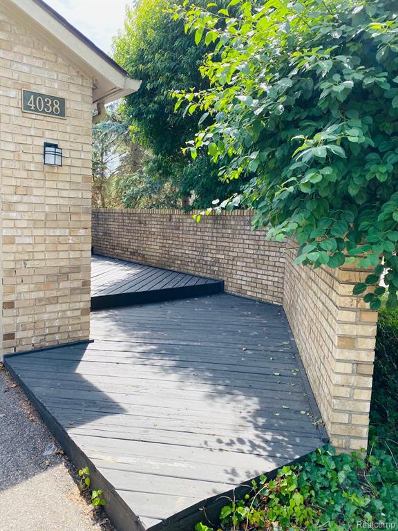 4038 Foxpointe Drive, West Bloomfield, MI 48323 — Photo 2