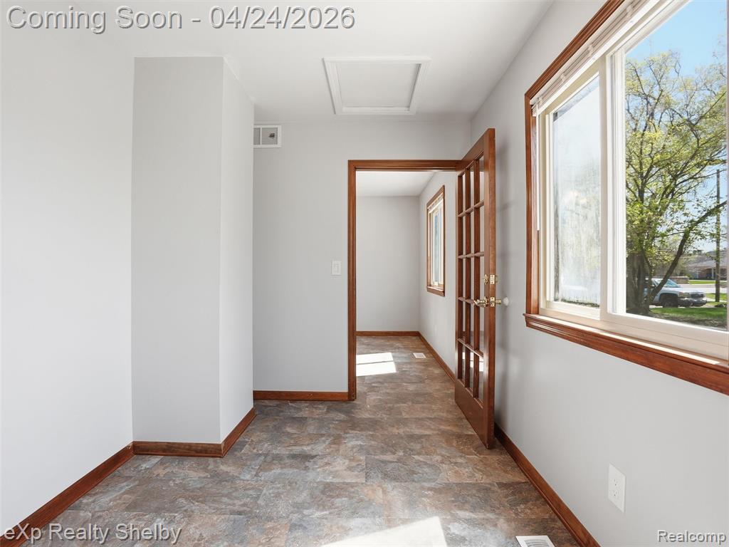 49301 Schoenherr Road, Shelby Twp, MI 48315 — Photo 15