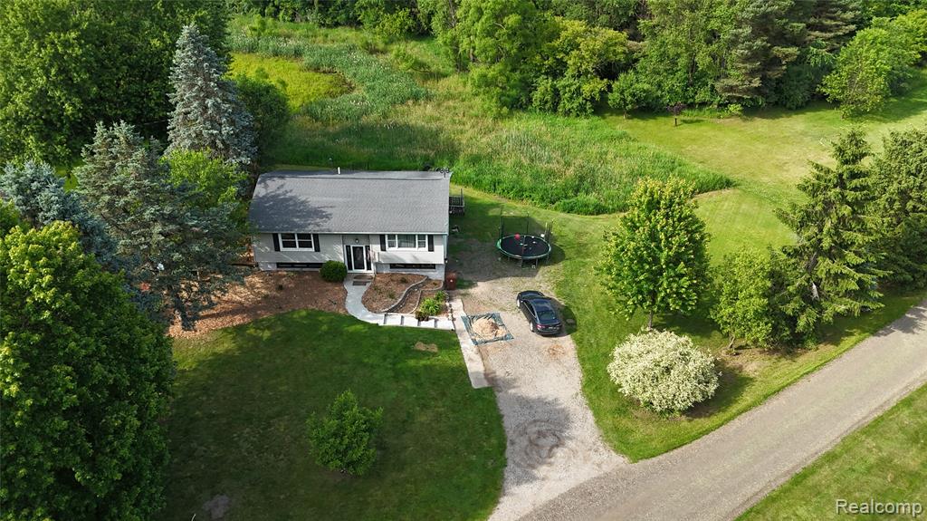 7915 Hillcrest Drive, Laingsburg, MI 48848 — Photo 12