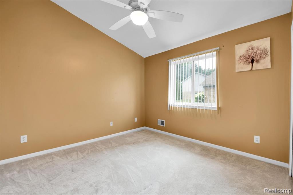 23468 STOFLET Lane, Trenton, MI 48183 — Photo 13