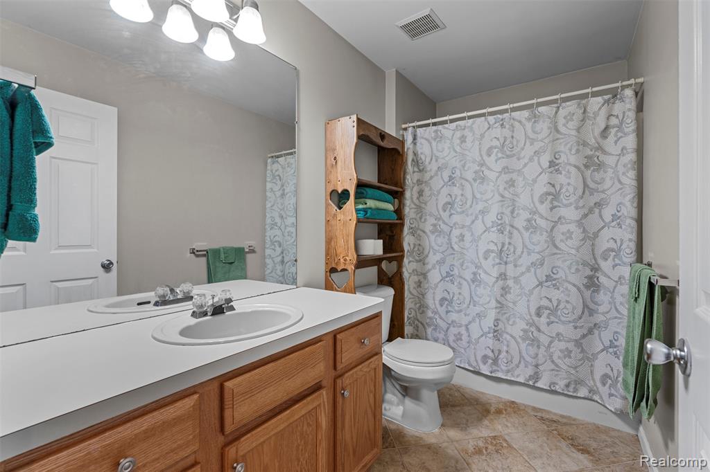 7168 Roxbury Drive, Ypsilanti, MI 48197 — Photo 22