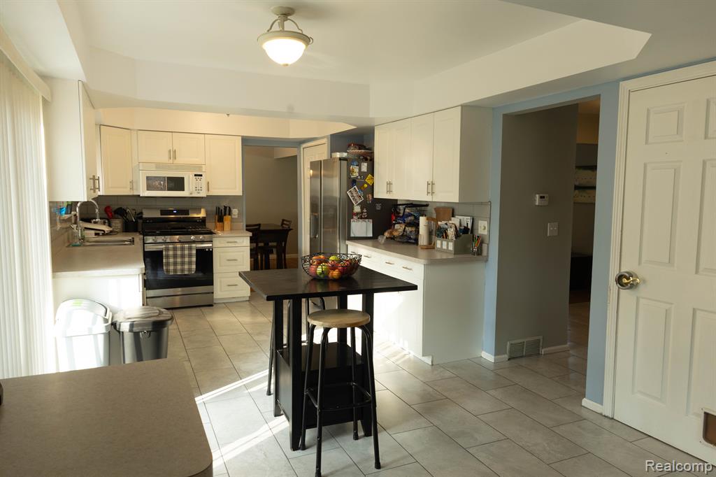 5109 VINCENT Trail, Shelby Twp, MI 48316 — Photo 11