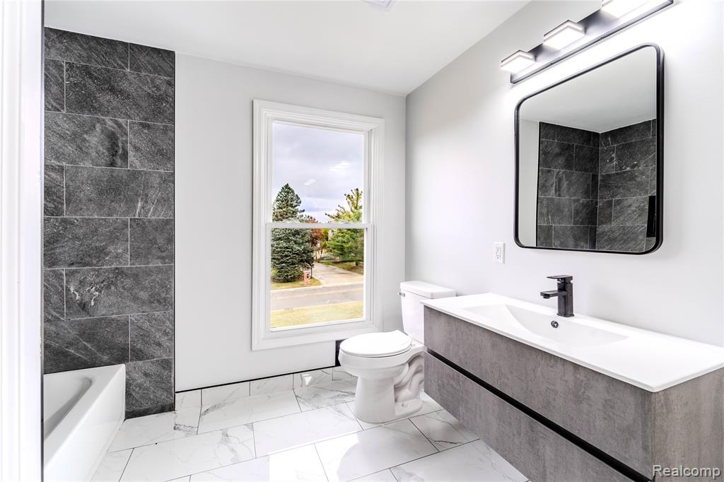5435 Tequesta Drive, West Bloomfield, MI 48323 — Photo 38