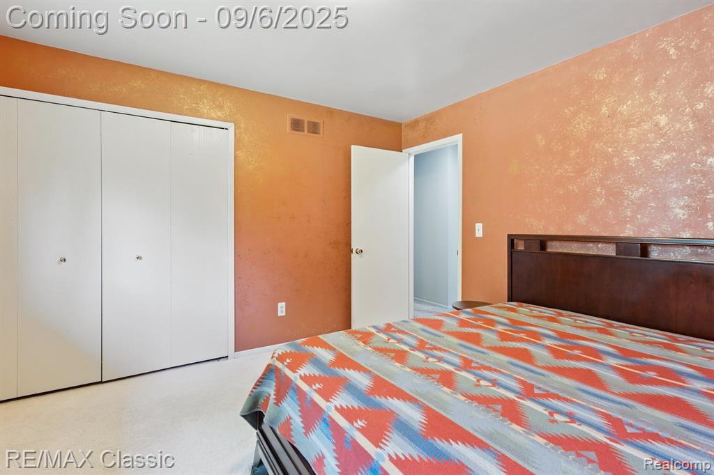 806 Abbey Lane, Milford, MI 48381 — Photo 22