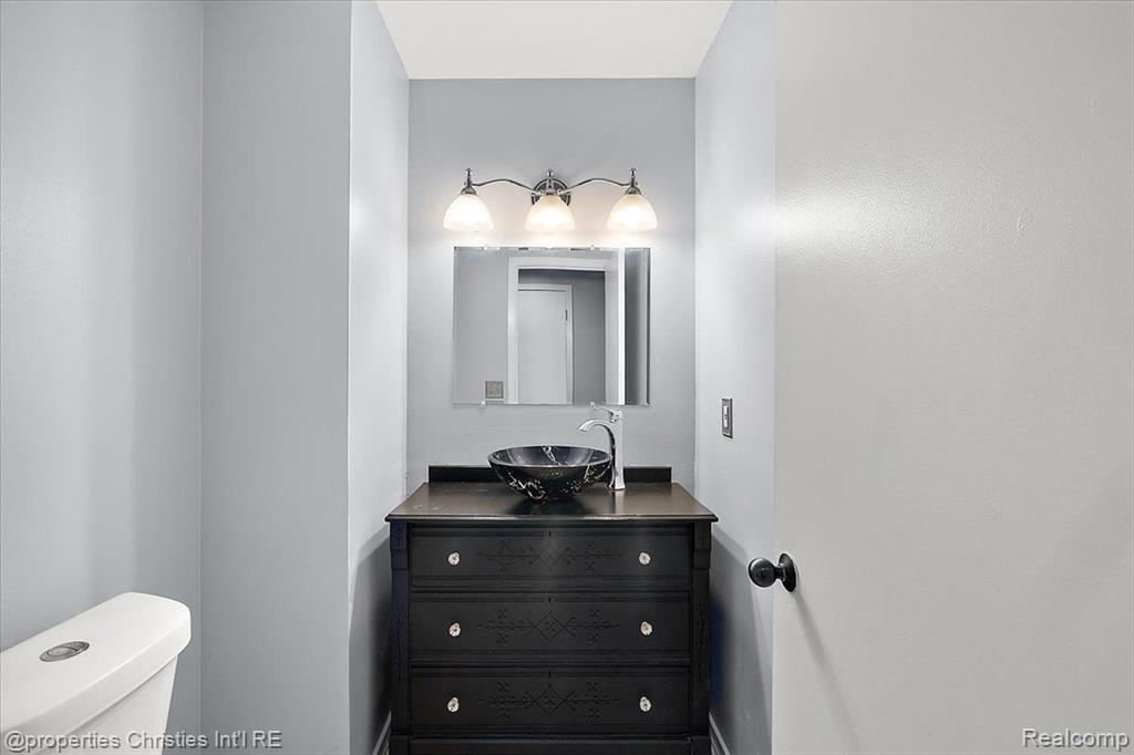 1806 S Hill Boulevard, Bloomfield Hills, MI 48304 — Photo 20