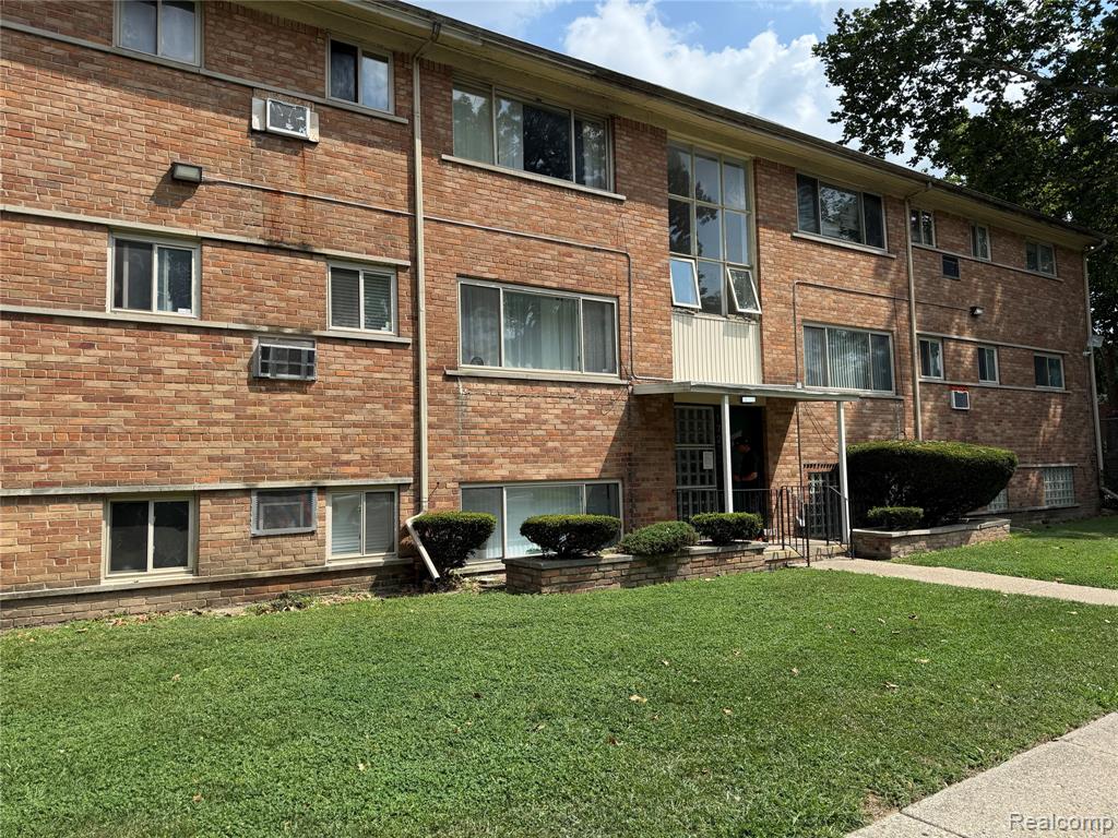17272 Bentler Street, Detroit, MI 48219 — front exterior