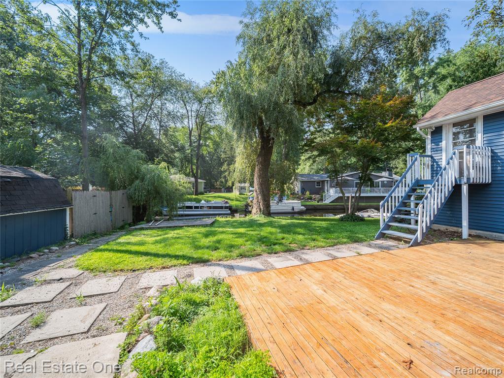 9425 Galatian Drive, Whitmore Lake, MI 48189 — Photo 24