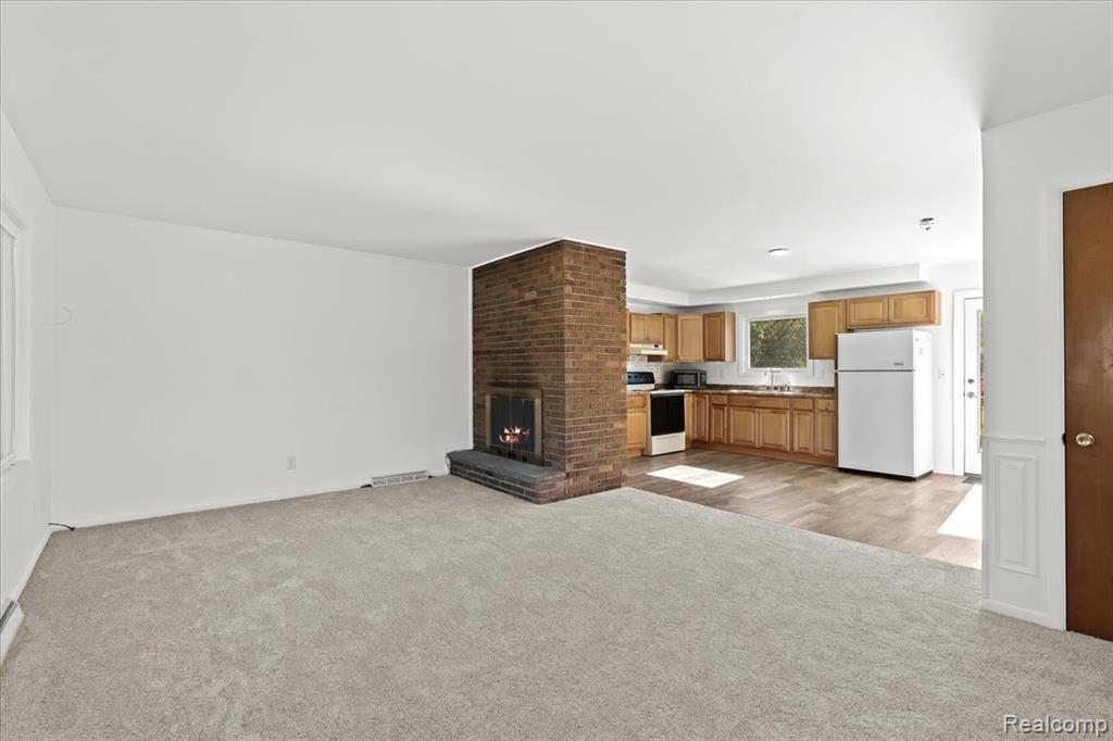 397 Pocahontas Trail, Oxford, MI 48371 — Photo 6