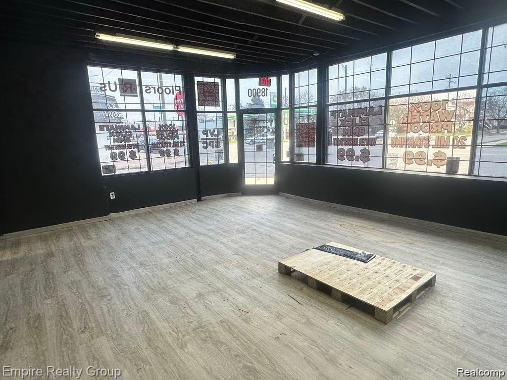18900 W Warren Avenue, Detroit, MI 48228 — Photo 4