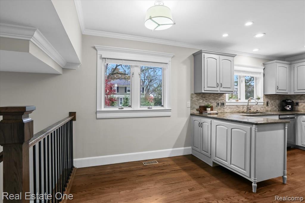5611 Priory Lane, Bloomfield Hills, MI 48301 — Photo 12