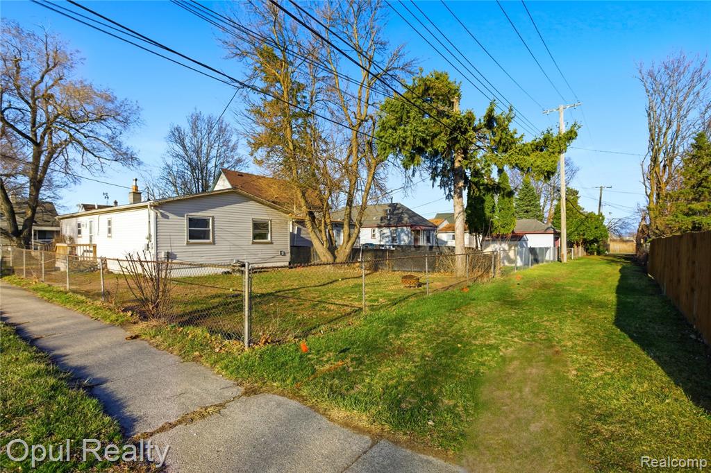 11571 Grant Street, Riverview, MI 48193 — Photo 22