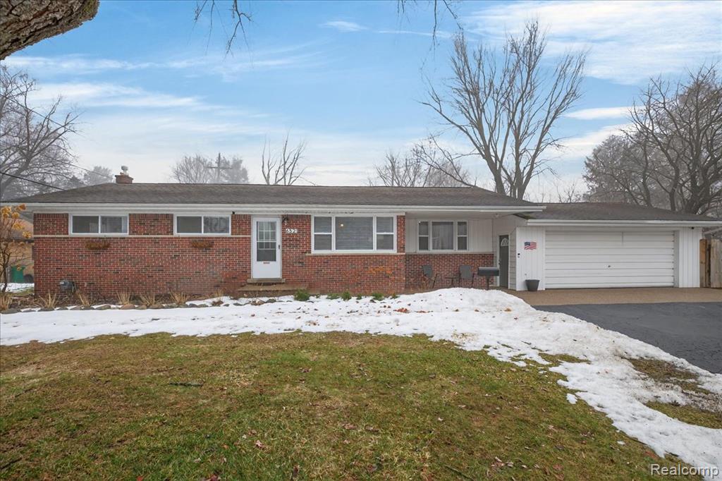 6521 Northview Drive, Clarkston, MI — front exterior