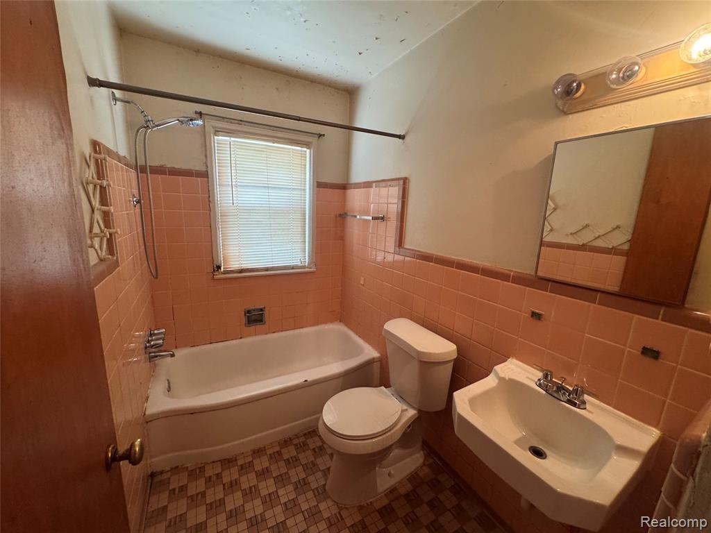 12696 Riverview Street, Detroit, MI 48223 — Photo 4