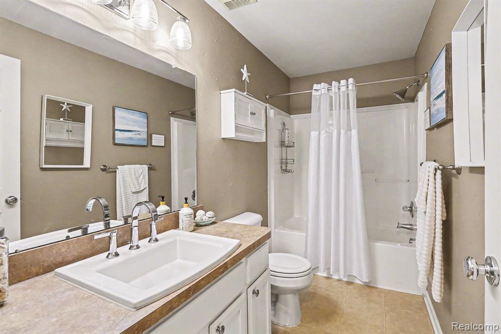 3379 Kneeland Circle, 108, Howell, MI 48843 — Photo 31