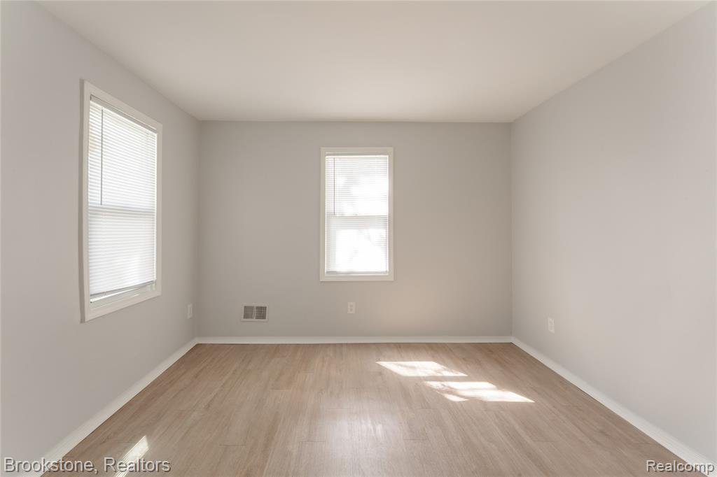 524 Luther Avenue, Pontiac, MI 48341 — Photo 11