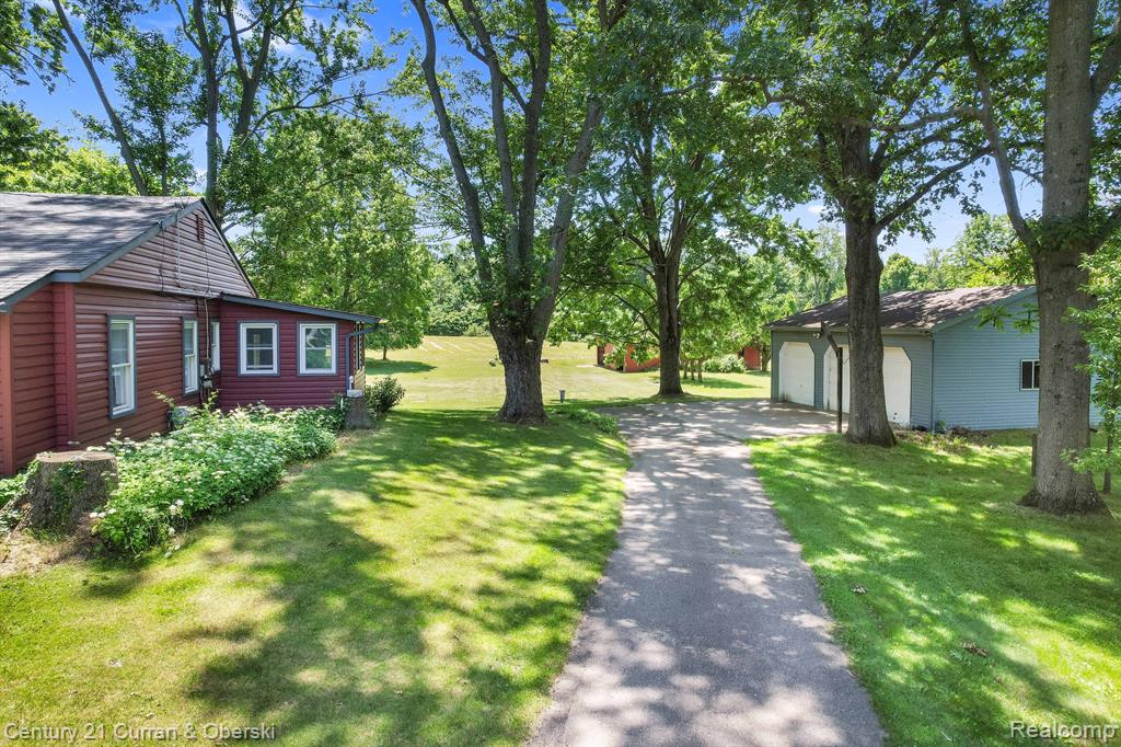 415 W PREDMORE Road, Oakland, MI — Photo 25
