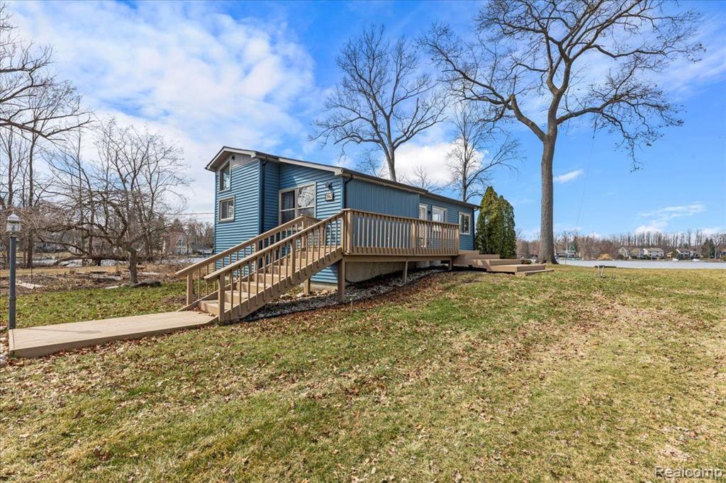 3965 Burnet Road, Commerce Twp, MI 48382 — Photo 46