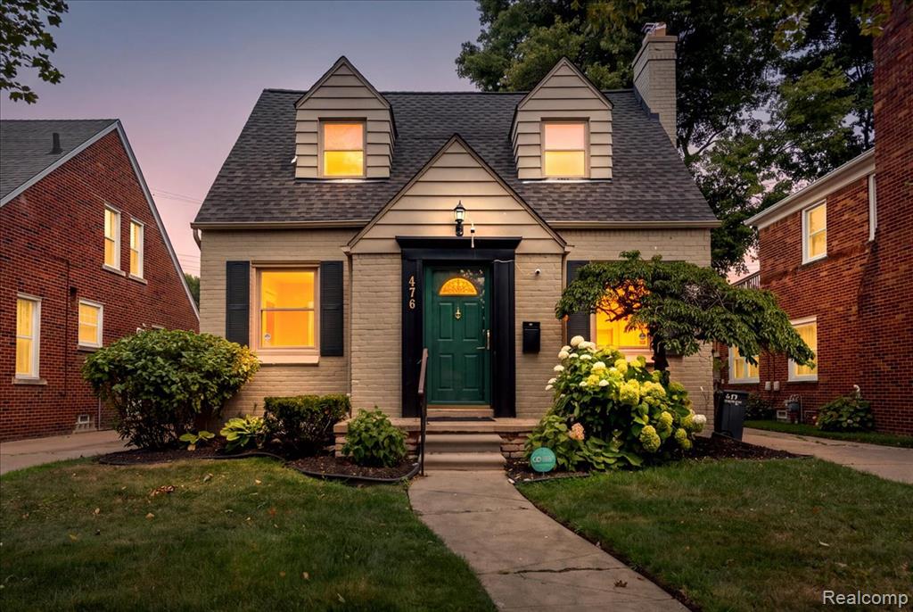 476 Touraine Road, Grosse Pointe Farms, MI 48236