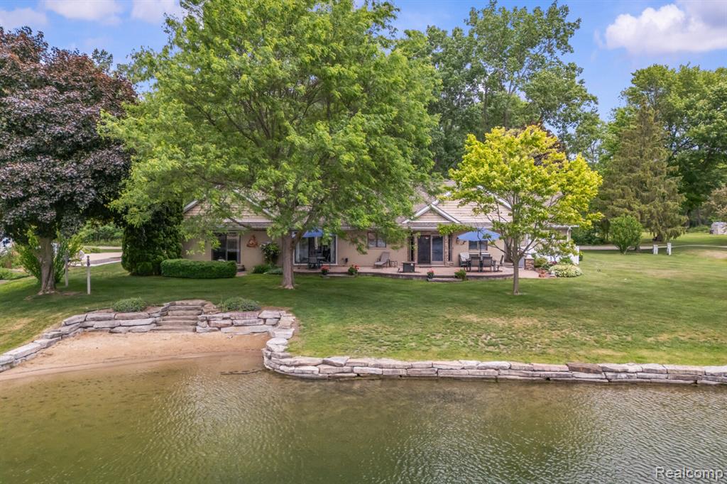 4178 Chevron Drive, Highland, MI 48356 — Photo 32