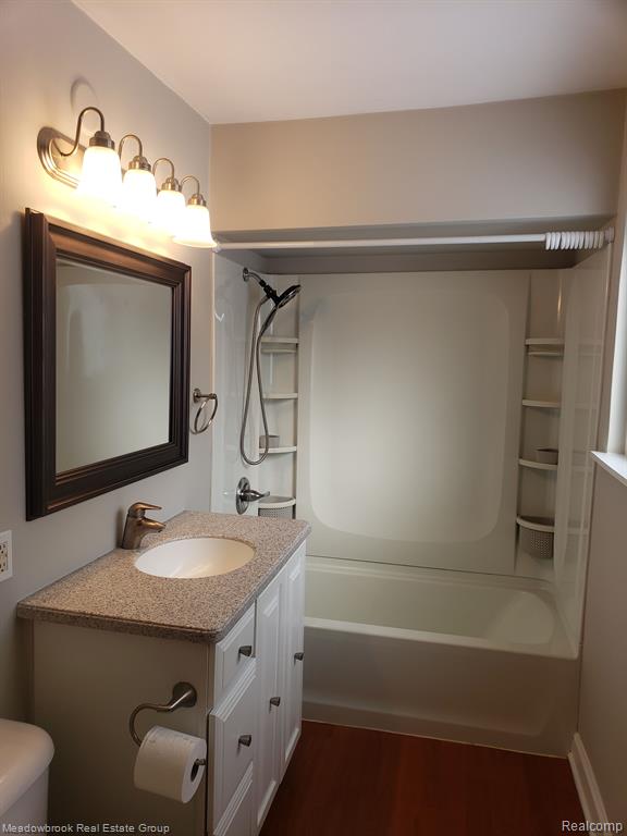 730 HIGHLANDER Street, Lake Orion, MI 48362 — Photo 18