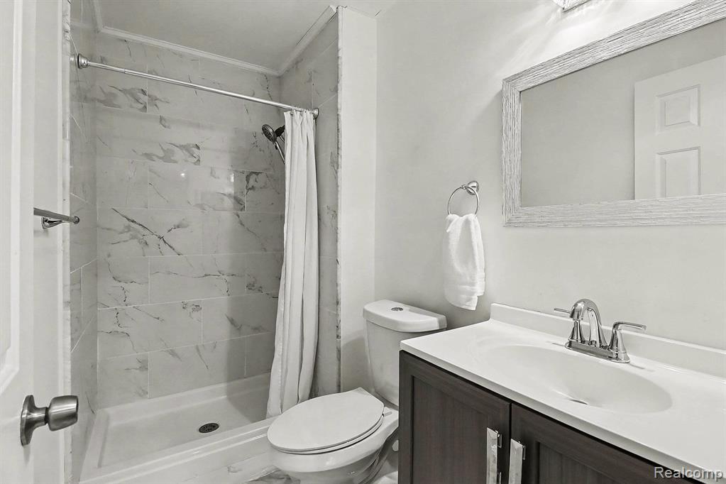 21920 Quail Ridge Drive N, Brownstown, MI 48193 — Photo 17