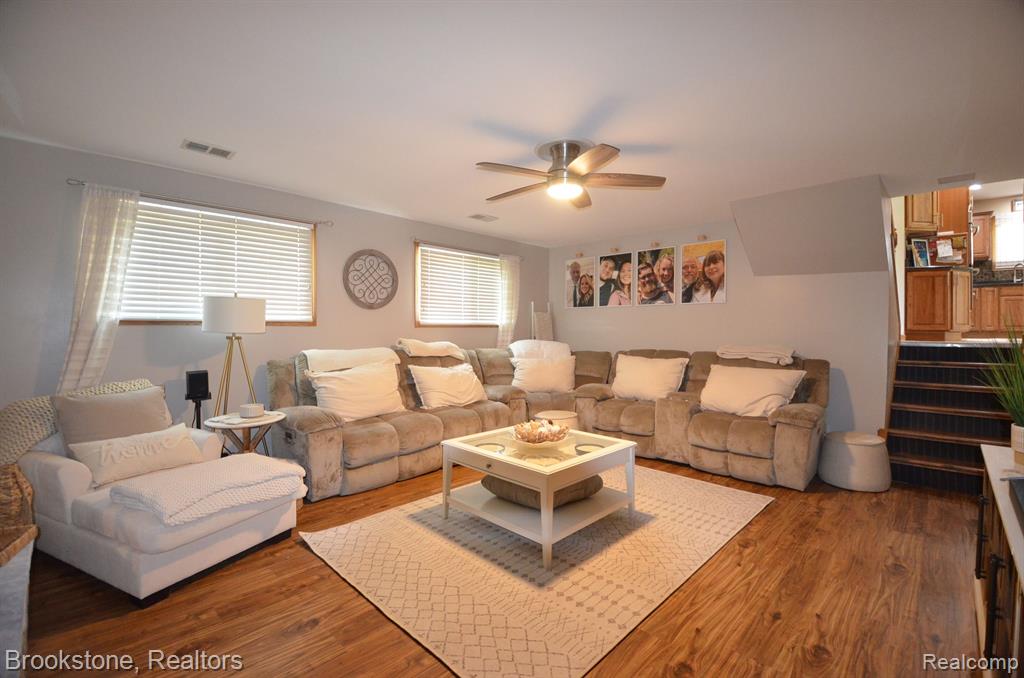 4856 CLINTON WAY Drive, Waterford, MI 48328 — Photo 26