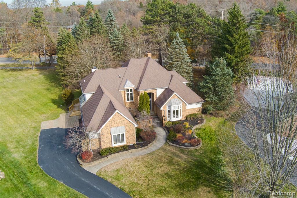 6351 Cherry Tree Court, Rochester Hills, MI 48306 — Photo 77