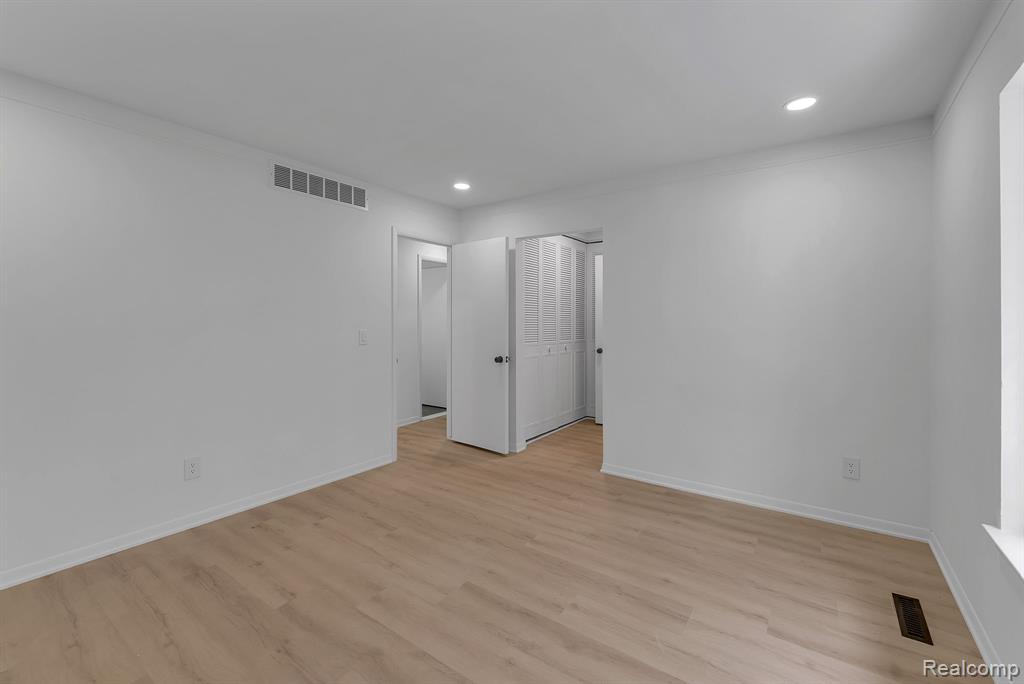 408 Fox Hills #A5 Drive S, Bloomfield Hills, MI 48304 — Photo 25