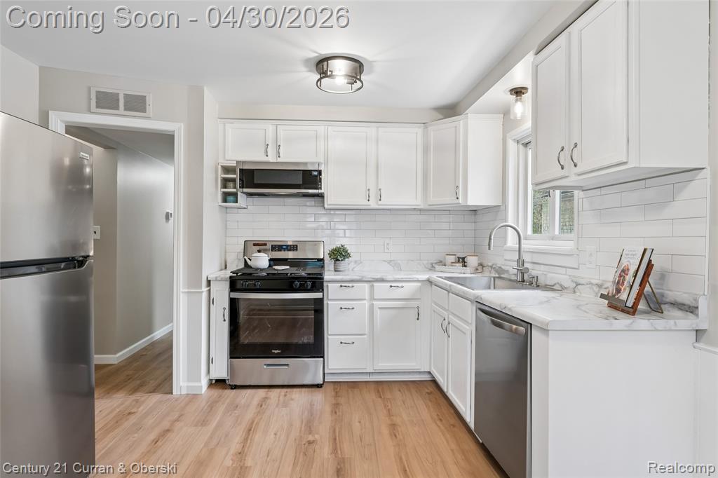 18490 Sumner, Redford, MI 48240 — Photo 8
