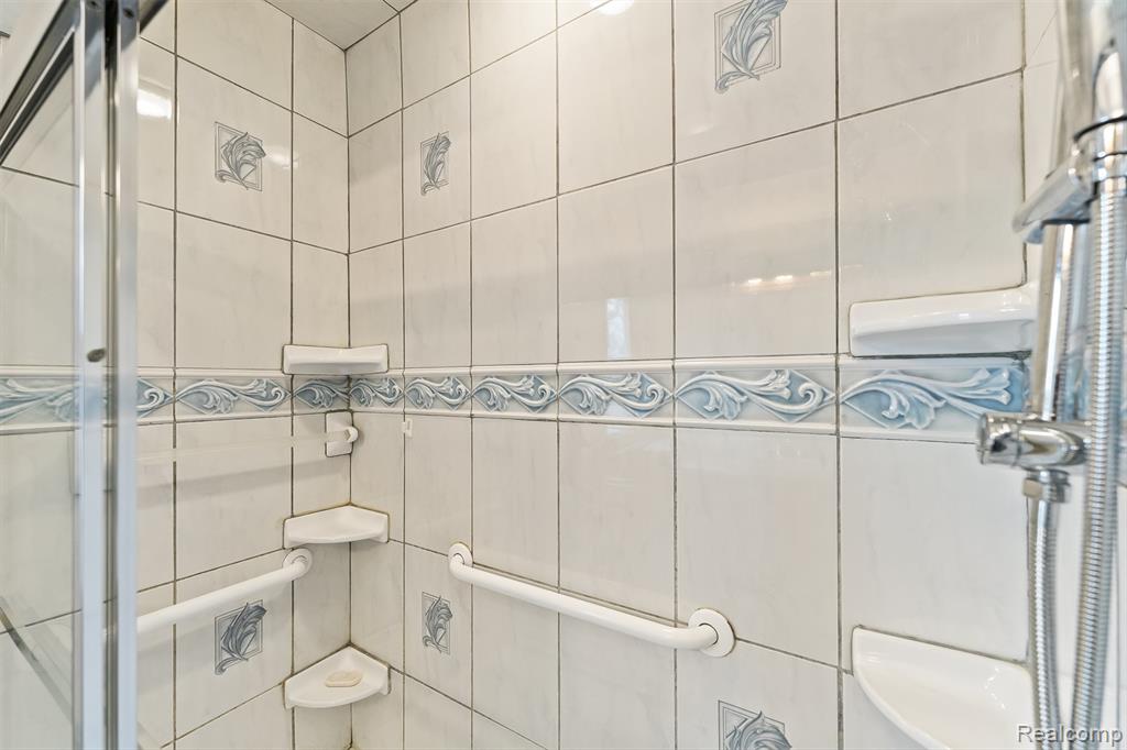 18511 Joseph Campau Street, Detroit, MI 48234 — Photo 15