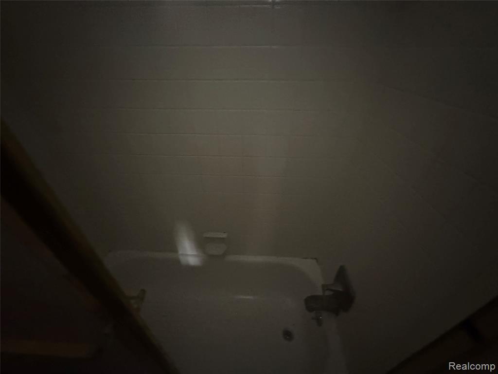 7863 Woodingham, West Bloomfield, MI — Photo 23