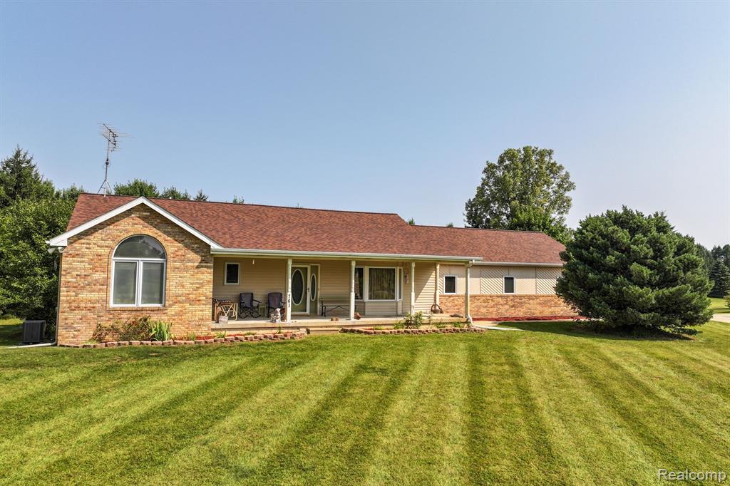 761 MELLISH Drive, Lapeer, MI 48446 — Photo 28