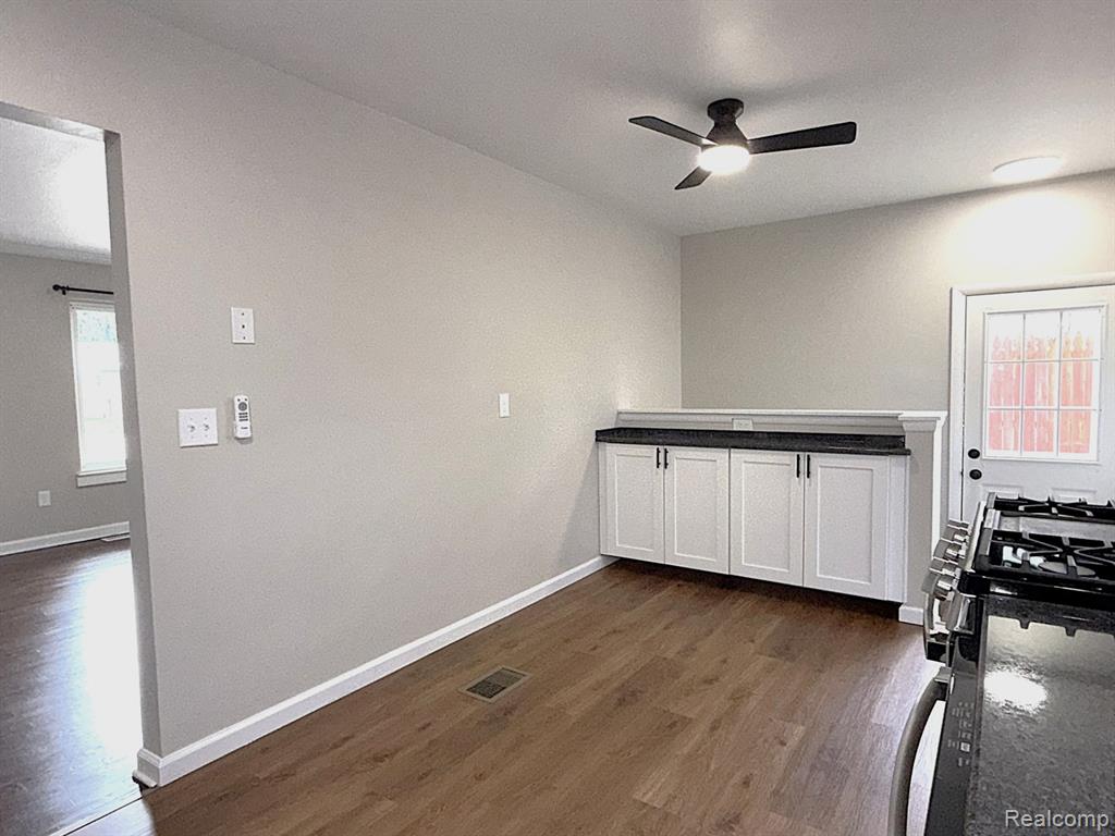 9662 Hamilton Street, Van Buren, MI 48111 — Photo 6