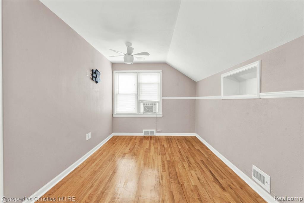 708 S Minerva Avenue, Royal Oak, MI 48067 — Photo 40