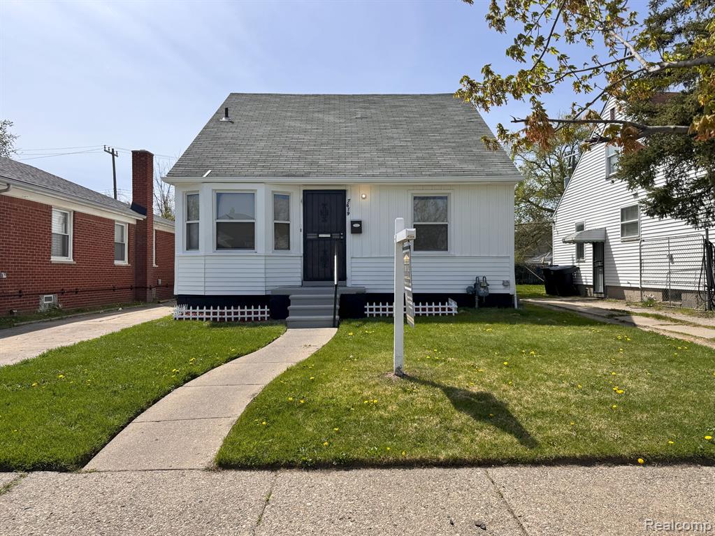 7619 ASHTON Avenue, Detroit, MI 48228 — Photo 2