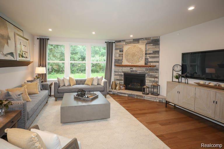 4897 Mayer St, Canton, MI 48188 — Photo 3