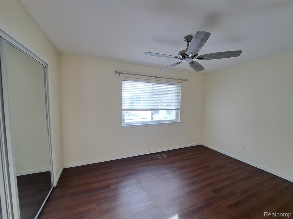 16 JAY LEE Court, Ann Arbor, MI 48108 — Photo 9