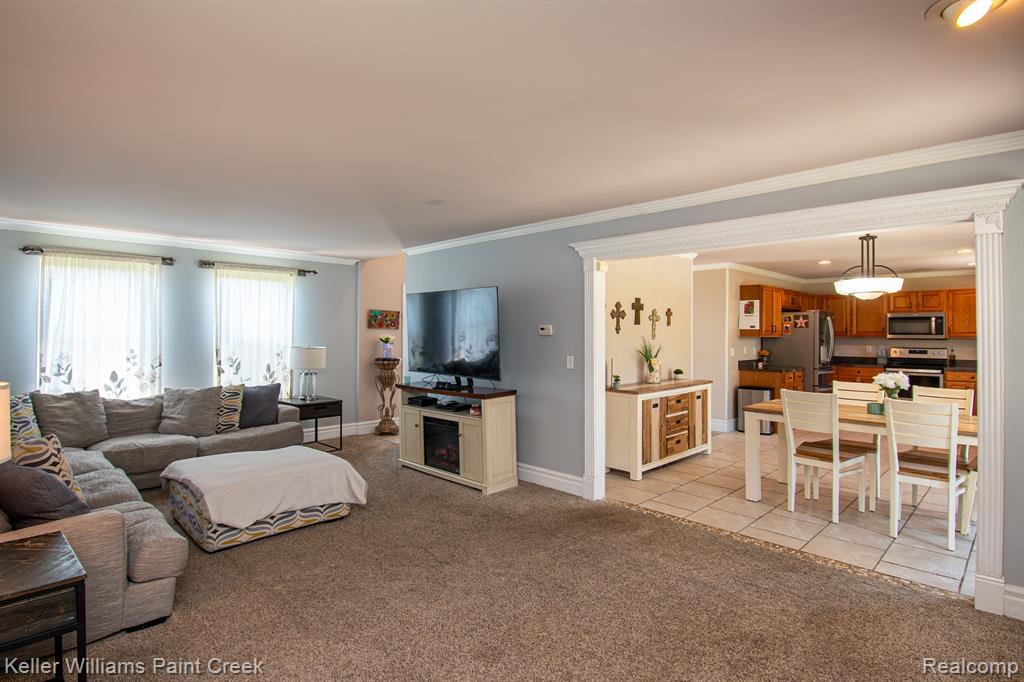 51466 PROMENADE Lane, New Baltimore, MI 48047 — Photo 9
