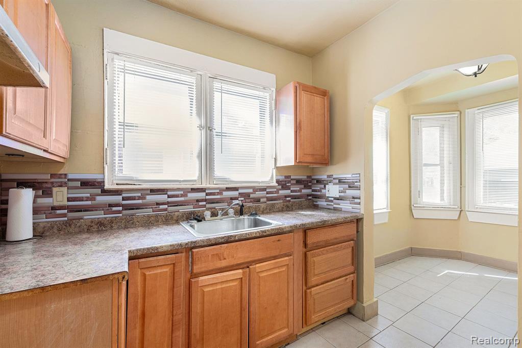 5279 E SOMERSET Avenue, Detroit, MI 48224 — Photo 7