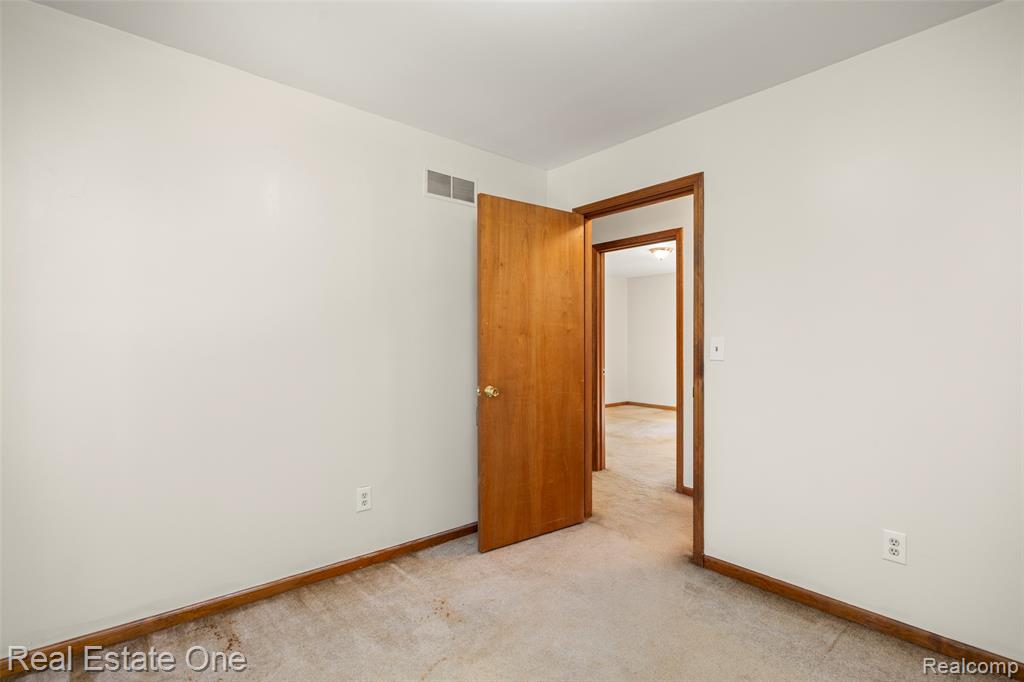 2533 Armond Road, Howell, MI 48855 — Photo 11