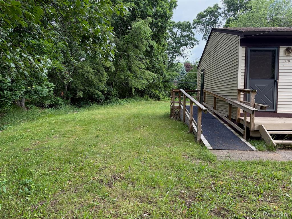718 W Baker Road, Highland, MI — Photo 7