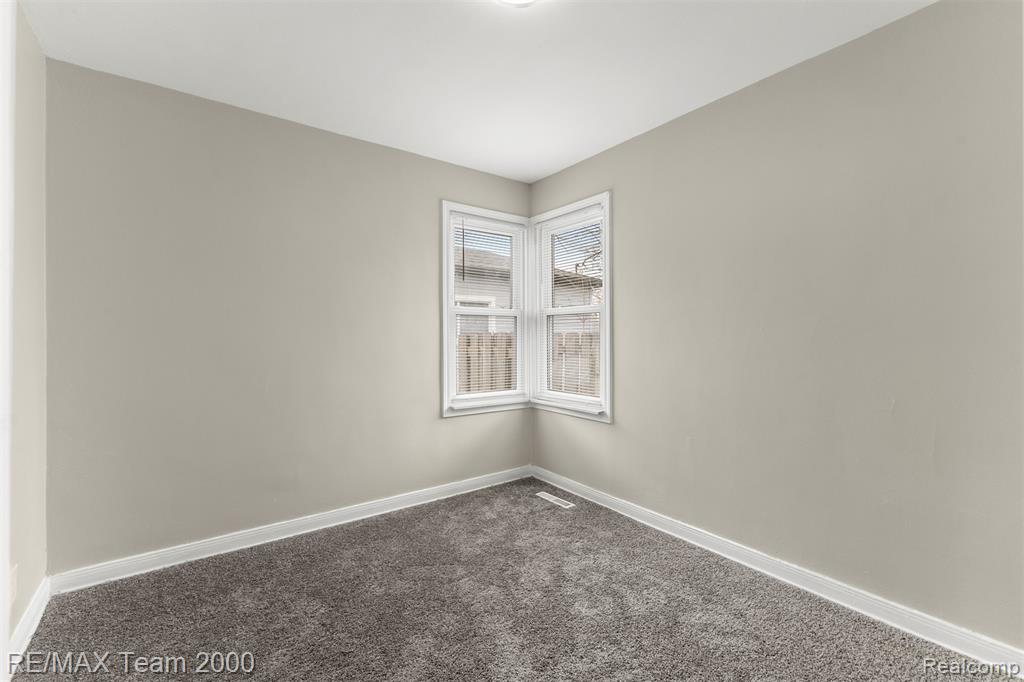 23245 Annapolis Street, Dearborn Heights, MI 48125 — Photo 19