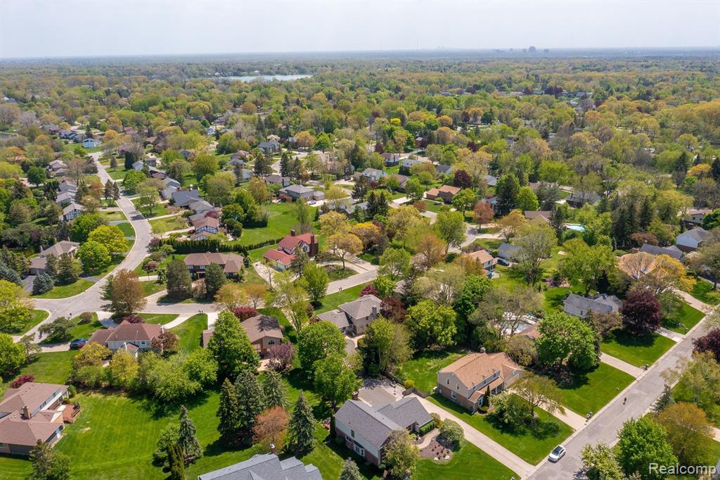 5389 Vincennes Drive, Bloomfield Hills, MI 48302 — Photo 7
